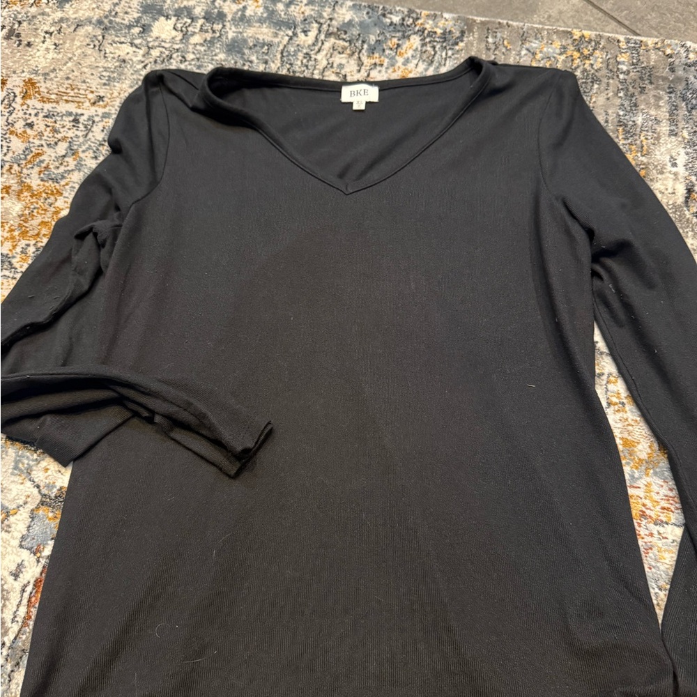 BKE Classic Black V-Neck Blouse